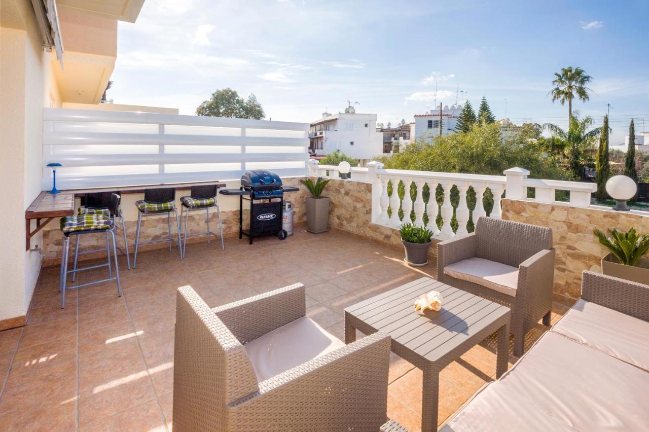 Sofia Apartment 700M Away From The Beach Paralimni Bagian luar foto